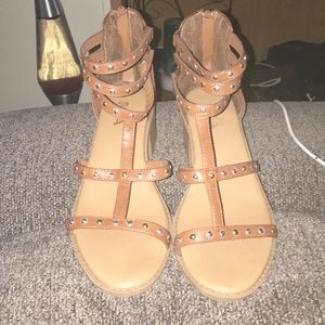 Short heal sandal